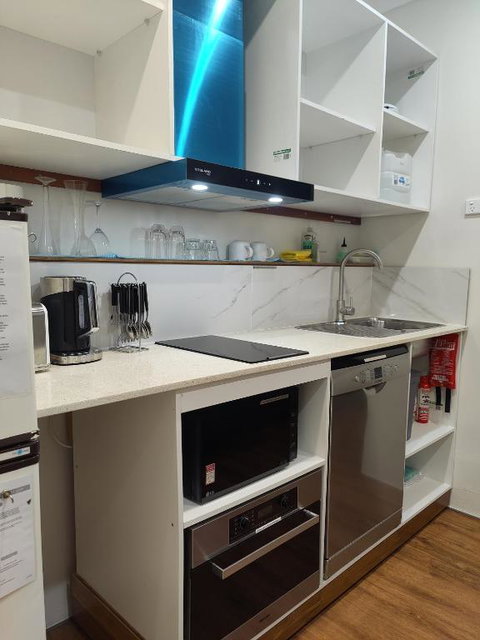 Short-long Term Private Smart Modern Studio - Accommodation QLD 0
