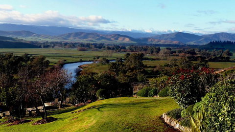 Snowy Mountain Holidays - Accommodation QLD 3
