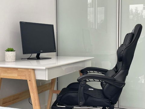 Spacious 4BR Villa With Office L Modern & Convenient - Accommodation QLD 2