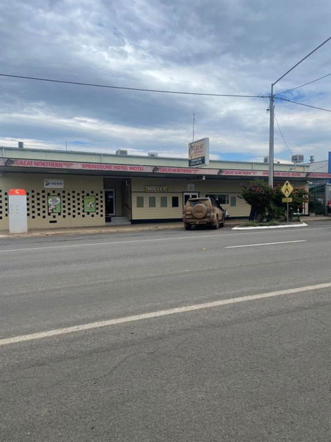 Springsure Hotel Motel - Accommodation QLD 3