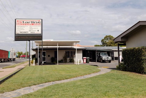 Starline Motor Inn - Accommodation QLD 0