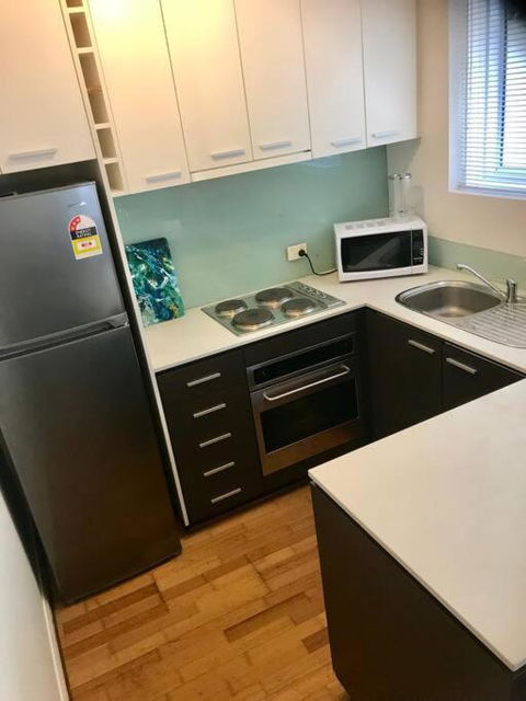 STYLISH COURTYARD UNIT, In The HEART OF STH YARRA - Accommodation QLD 3