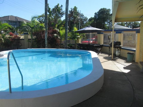 Sunburst Motel - Accommodation QLD 1
