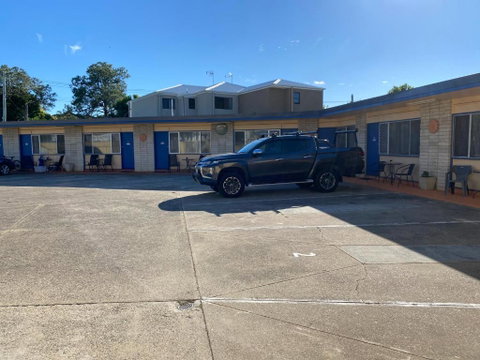 Sunburst Motel - Accommodation QLD 2