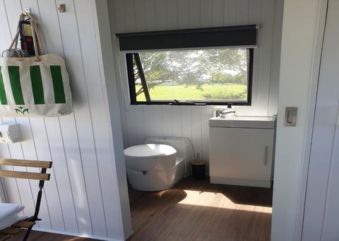 Sunset Retreat By Tiny Away - Accommodation QLD 1