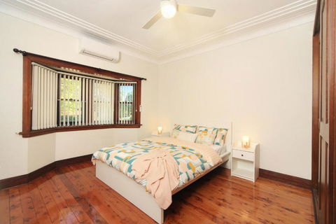 Sydney, Bexley North Holiday Home 3bedrooms, Free Parking, Close To Train Station And CBD - Accommodation QLD 2