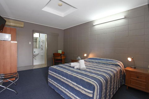Tandara Hotel Motel - Accommodation QLD 0