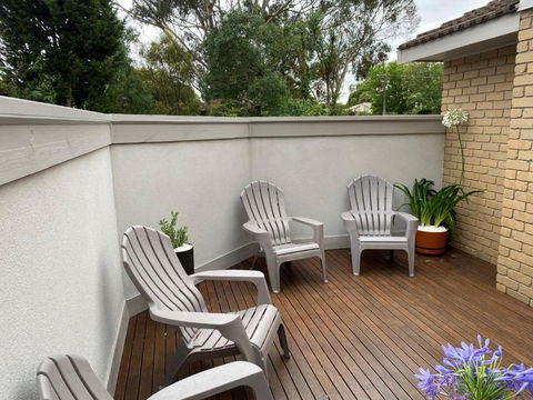 The Delightful Tee House - Kilmore - Accommodation QLD 1
