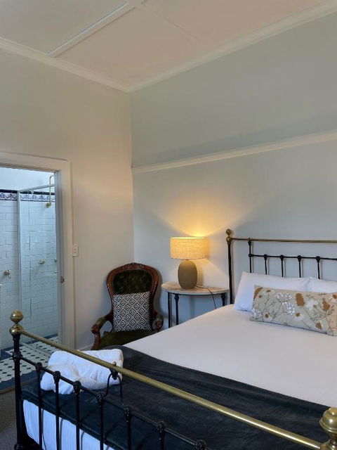 The Bolt Inn - Accommodation QLD 2