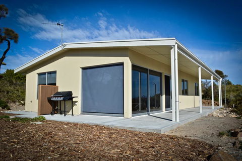 Beachside - Accommodation QLD 2