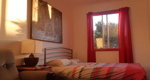 Beachside Backpackers - Accommodation QLD 2