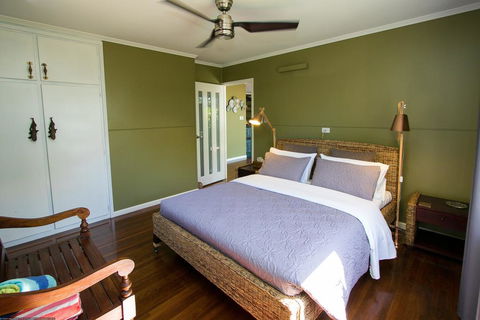 Beachside Cottages - Accommodation QLD 3
