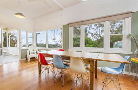 BEACHSIDE GETAWAY - DROMANA - Accommodation QLD 2