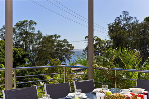 Beachside Haven - Your Perfect Oasis Home - Accommodation QLD 3