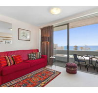 Beachside Paradise - Ocean Views Central Position - Accommodation QLD
