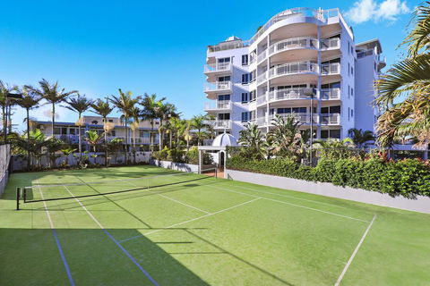 Beachside Resort Kawana Waters - Accommodation QLD 3