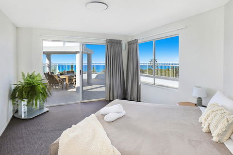 Beachside Resort Kawana Waters - Accommodation QLD 1