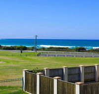 Beachside Retreat - Accommodation QLD