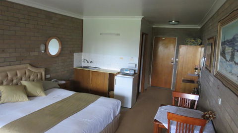 Beachview Motel - Adults Only - Accommodation QLD 3