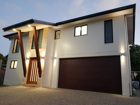 Beautiful Modern Luxury - Accommodation QLD 2