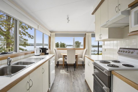 Beauty Point - Hosted By: L'Abode Accommodation - Accommodation QLD 3