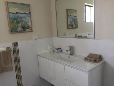 Bega Village Motor Inn - Accommodation QLD 3