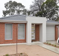 Beischer Apt A - Accommodation QLD