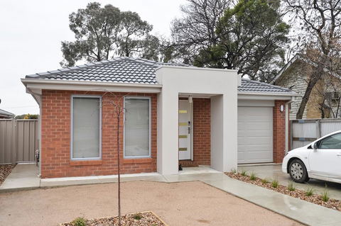 Beischer Apt A - Accommodation QLD 0