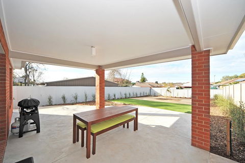 Beischer Apt A - Accommodation QLD 3