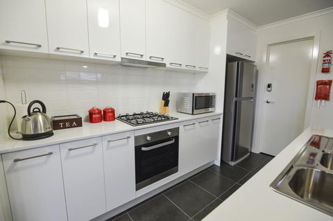Beischer Apt B - Accommodation QLD 2