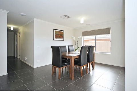 Beischer Apt B - Accommodation QLD 1