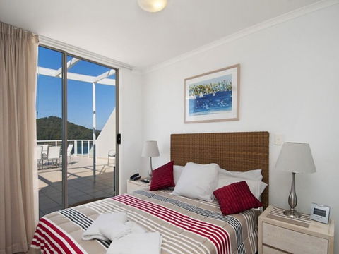 Bella Mare - 2 Bedroom Ocean View Terrace Apt - Accommodation QLD 2