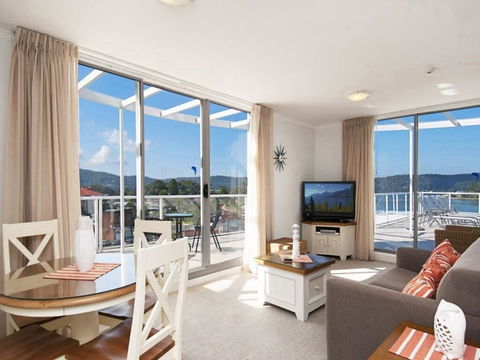 Bella Mare - 2 Bedroom Ocean View Terrace Apt - Accommodation QLD 0