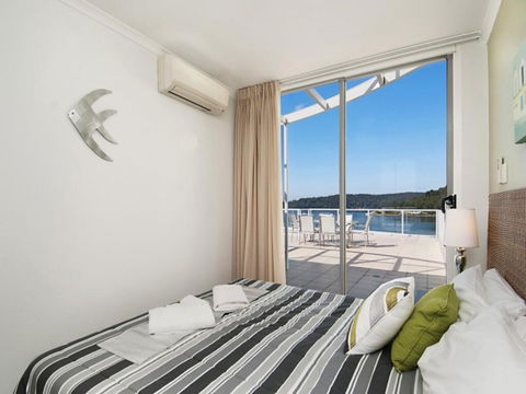 Bella Mare - 2 Bedroom Ocean View Terrace Apt - Accommodation QLD 3