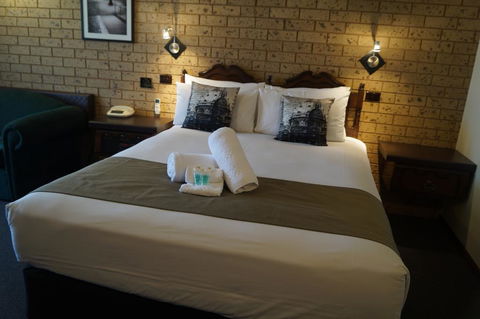 Belltower Motor Inn - Accommodation QLD 2