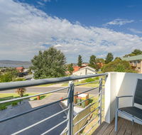 Beloka Close - Modern spacious and pet friendly accommodation - Accommodation QLD