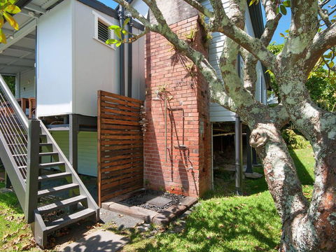 Beluso - Accommodation QLD 2