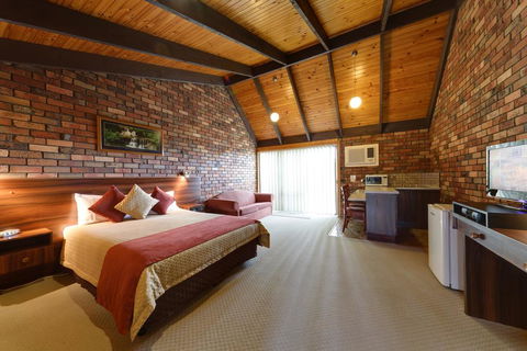 Belvoir Village Motel & Apartments Wodonga - Accommodation QLD 1