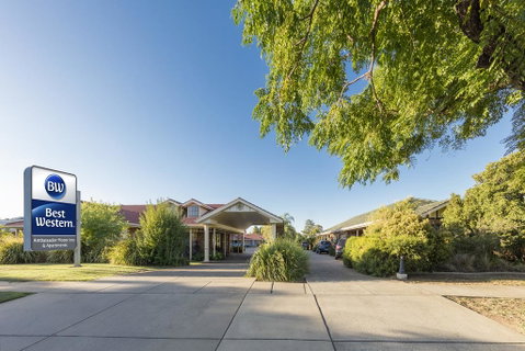 Best Western Ambassador Motor Inn & Apartments - Accommodation QLD 1