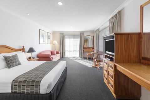 Best Western Ambassador Motor Inn & Apartments - Accommodation QLD 0
