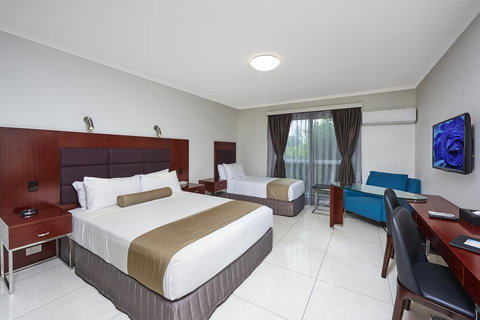 Best Western Casula Motor Inn - Accommodation QLD 2