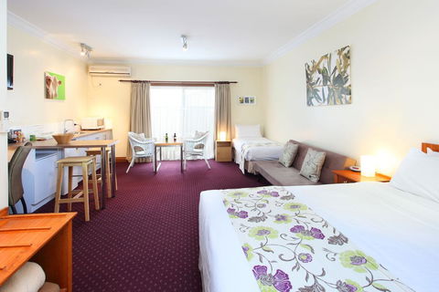 Best Western The Henry Parkes Tenterfield - Accommodation QLD 2