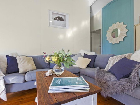 Between 2 Beaches - Comfortable Private Sanctuary - Accommodation QLD 0