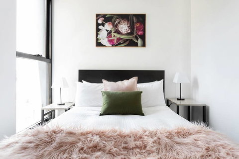 BHB Designer Collingwood - Accommodation QLD 1