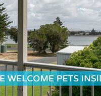 Big Stylish House with River Views Games Room  WiFI - Accommodation QLD