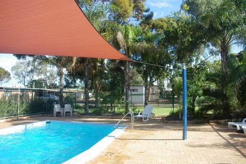 Big4 Acclaim Prospector Holiday Park - Accommodation QLD 0