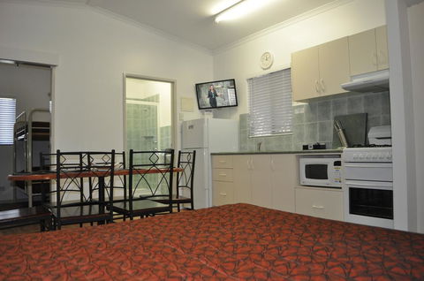 BIG4 MacDonnell Range Holiday Park - Accommodation QLD 1