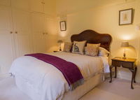 Book Emerald Accommodation Vacations Accommodation QLD Accommodation QLD