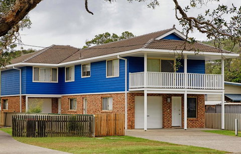 Bimbimbi 1, 11 Willow Street - Accommodation QLD 0