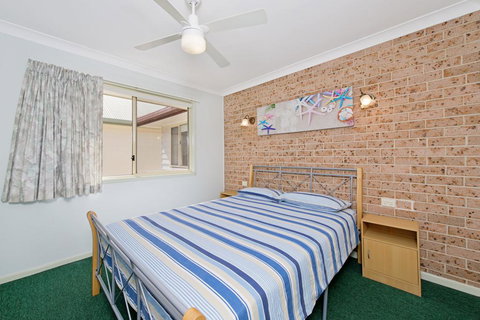 Bimbimbi 1, 11 Willow Street - Accommodation QLD 2